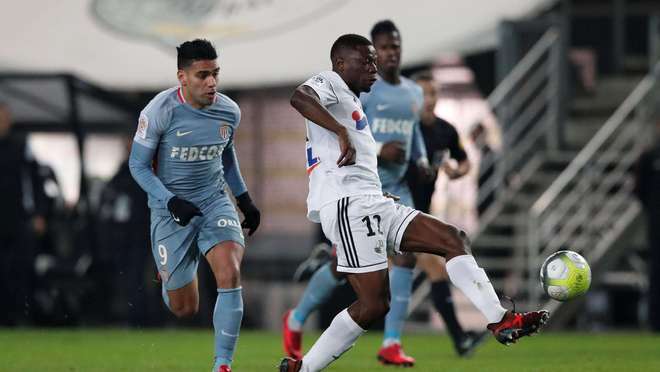 科莫利：很高兴尤文拥有斯帕莱蒂；意大利人非常热爱足球（科莫利：尤文拥有斯帕莱蒂令我欣喜；意大利人对足球充满热情）